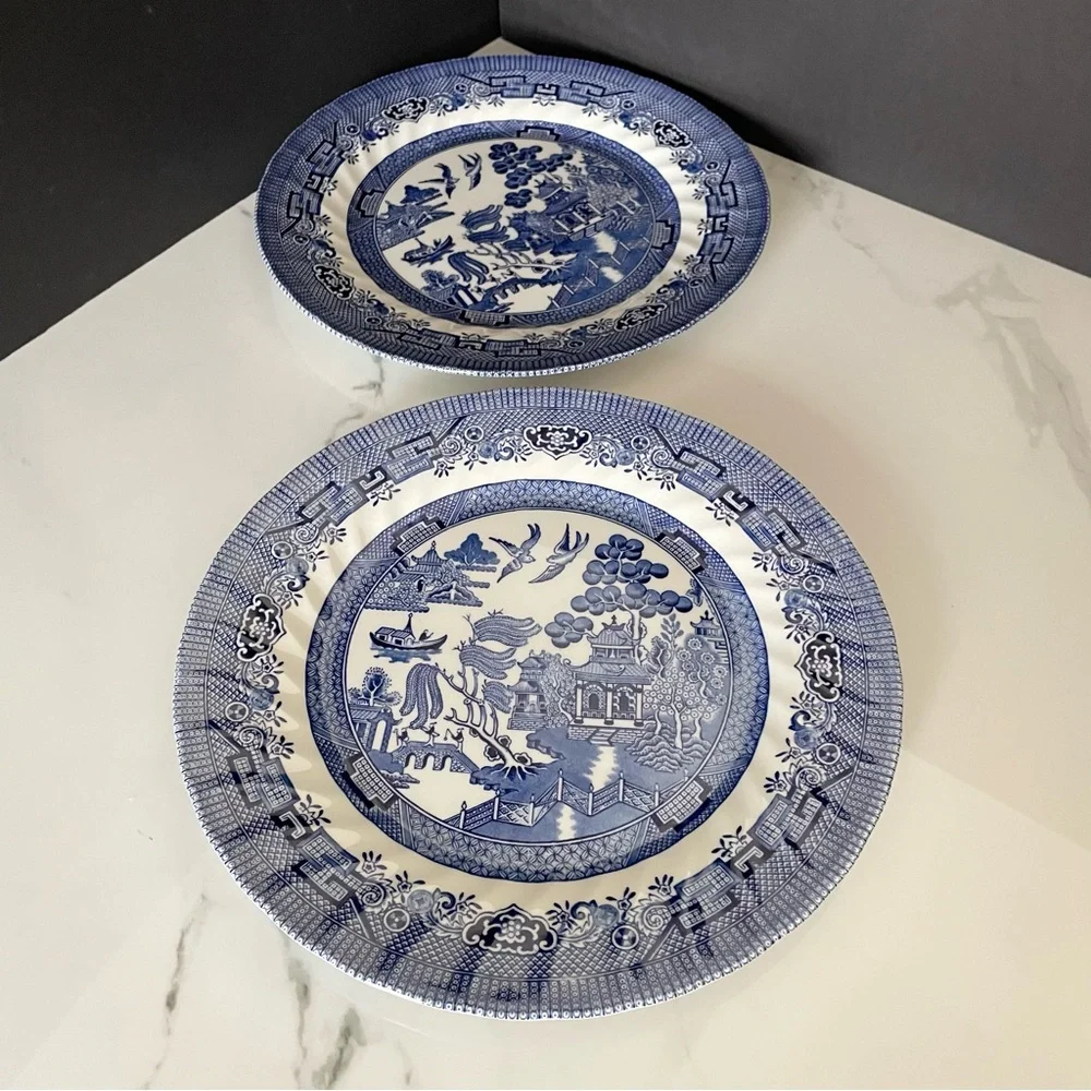 SET of 2 Blue Willow Dinner Plates - Essex